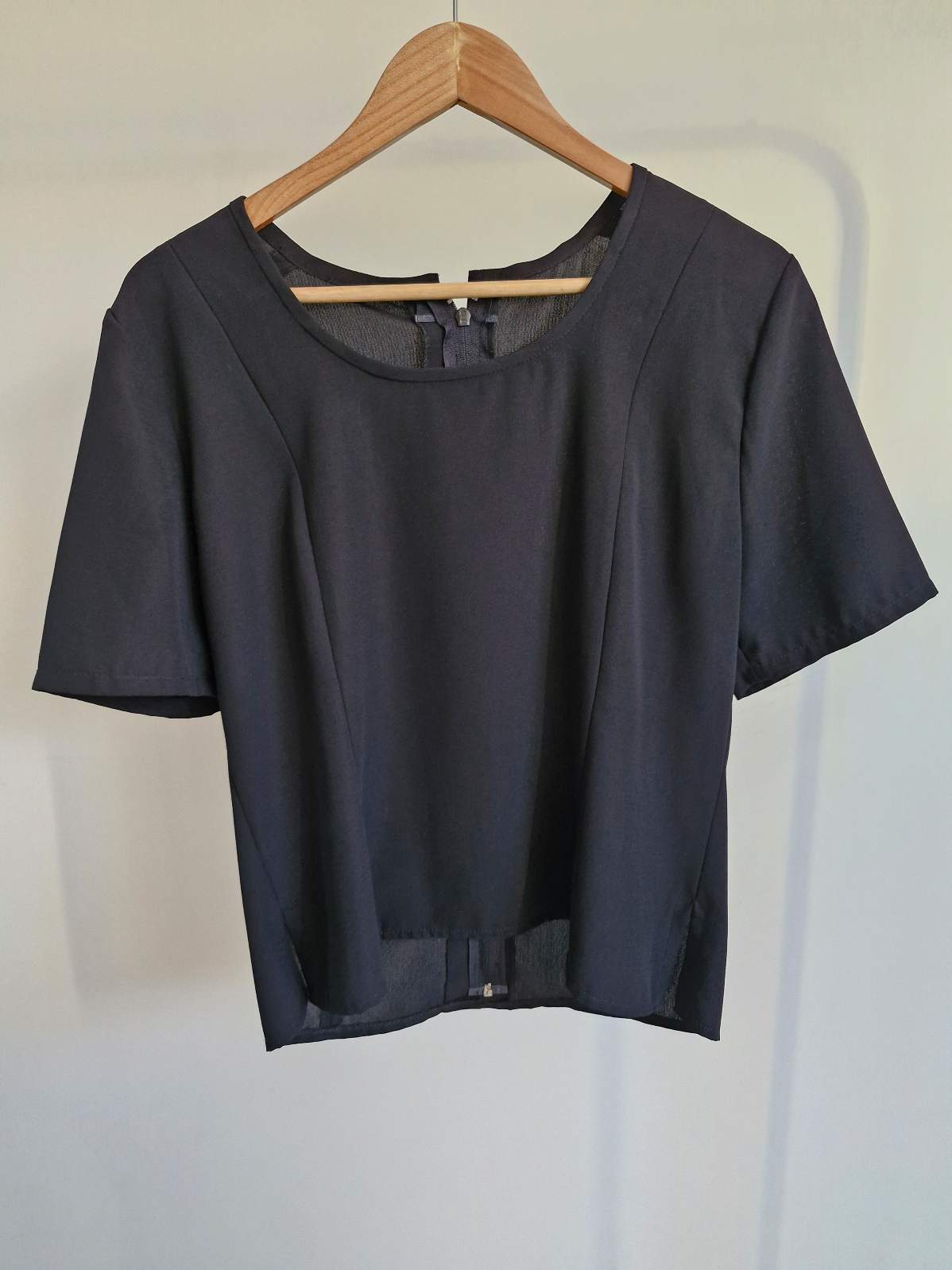 Blusa Negra Cierre En Espalda Talla M